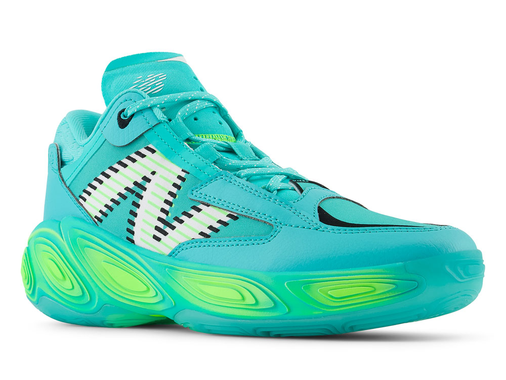 New Balanceより『Fresh Foam BB v2』『HESI LOW v2』の2型が8月3日