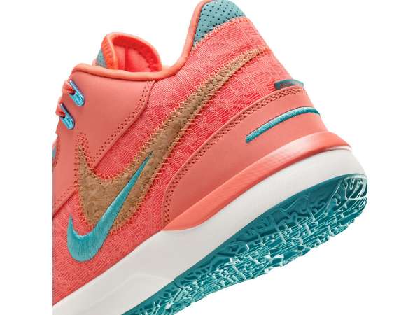 レブロン・ジェームズ シグネチャーモデル『NIKE ZOOM LEBRON NXXT GEN