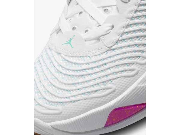 ルカ・ドンチッチの1stシグネチャーモデル『JORDAN LUKA 1 PF 